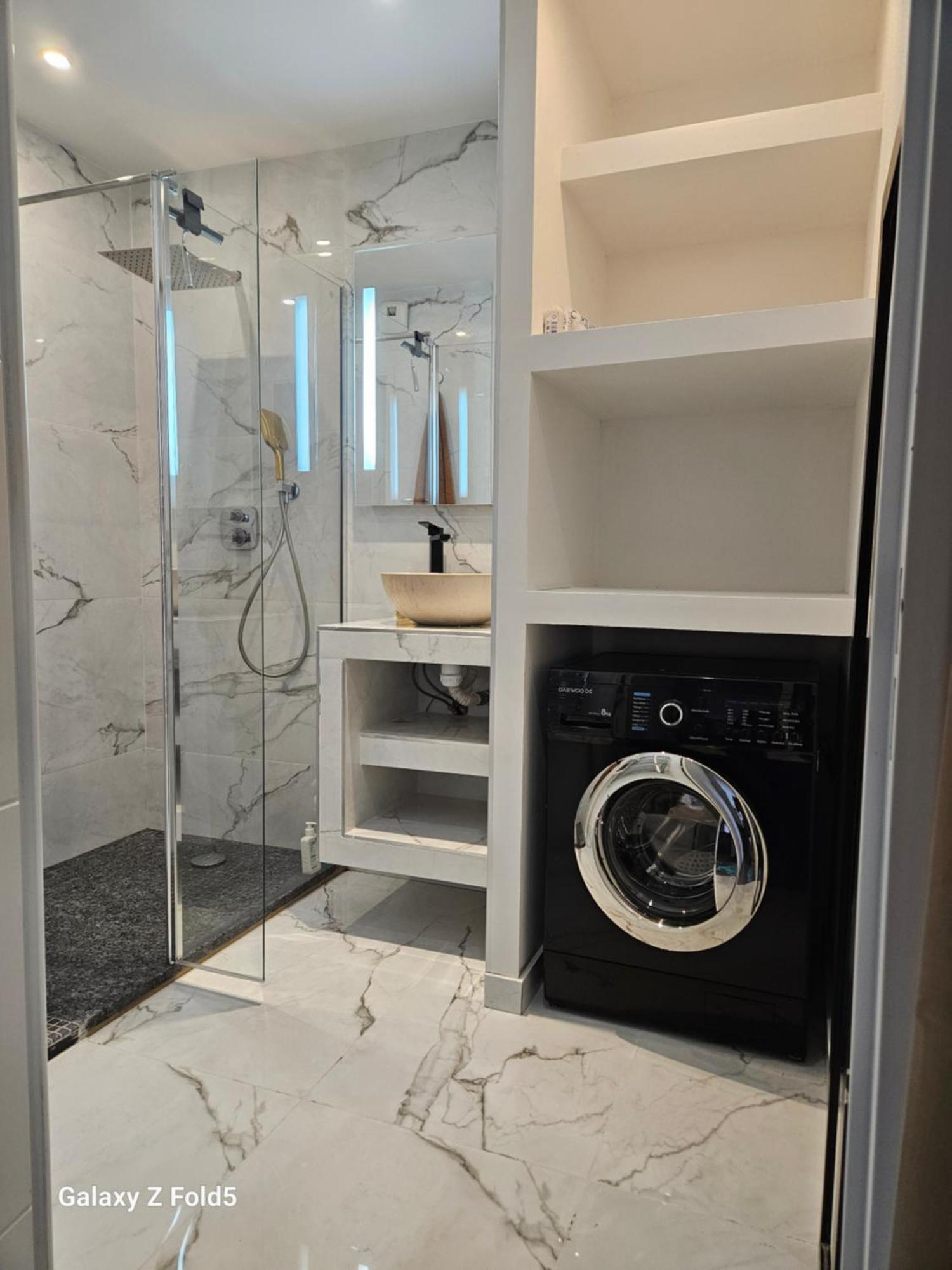 Via Center Bat A Apartment Fréjus Екстериор снимка